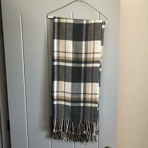 Ann Taylor Shawl
